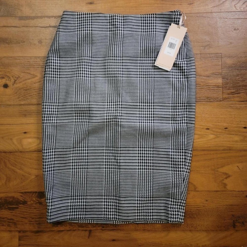 New The Limited Black, White, & Grey High Waist Hounds Tooth Midi Skirt - Size 8